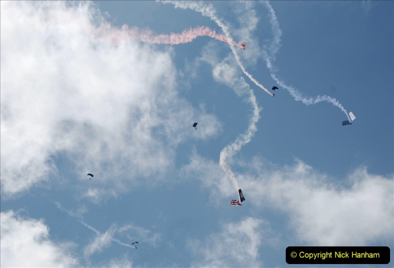 2019-08-30 Bournemouth Air Festival 2019. (19) Tigers Freefall Parachute Display Team. 019