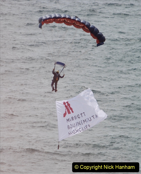 2019-08-30 Bournemouth Air Festival 2019. (30) Tigers Freefall Parachute Display Team. 030