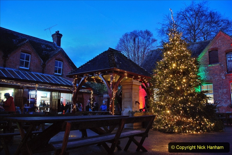 2019-12 20 Kingston Lacy (NT) Wimborne, Dorset Christmas Lights. (11) 011