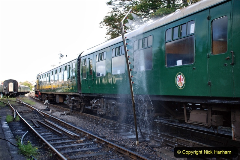 2020-09-02 Covid 19 running on the SR. (38) Service train wash. 038