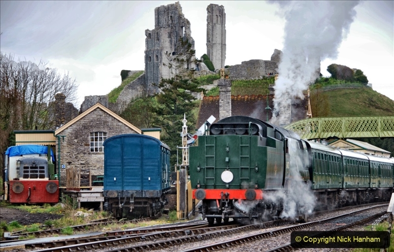 2021-04-12 SR First public train of 2021. (102) First down train return working at Corfe Castle. 102