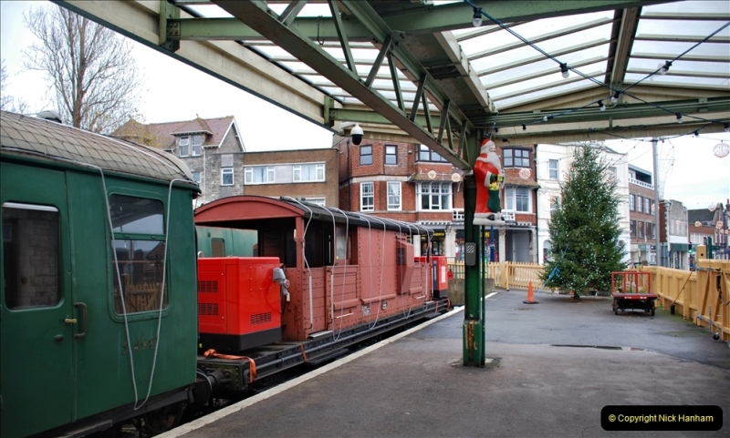 2021-12-15 At Swanage non operating day. (34) Steam and Lights control. 034