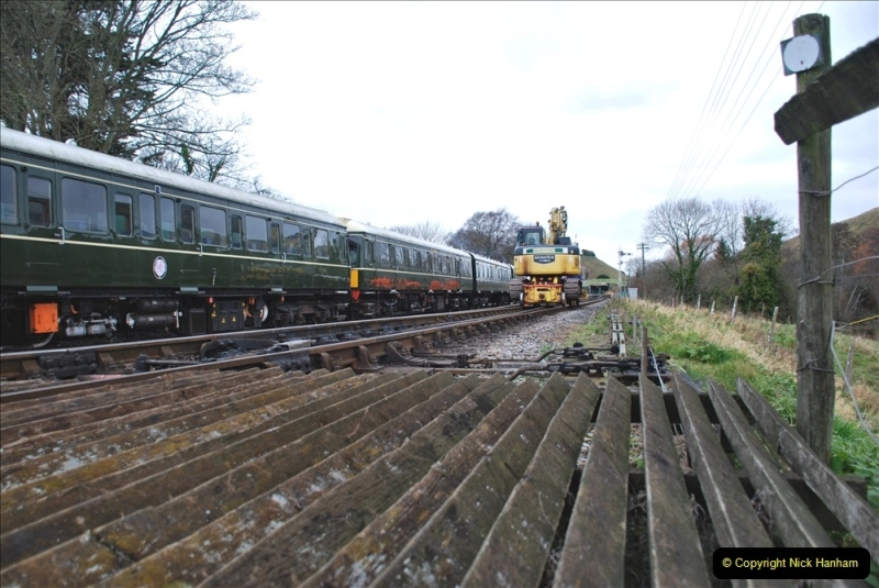 2021-12-20 Track Gang rail key replacement at Corfe Castle. (51) 051