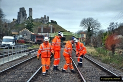2021-12-20 Track Gang rail key replacement at Corfe Castle. (31) 031