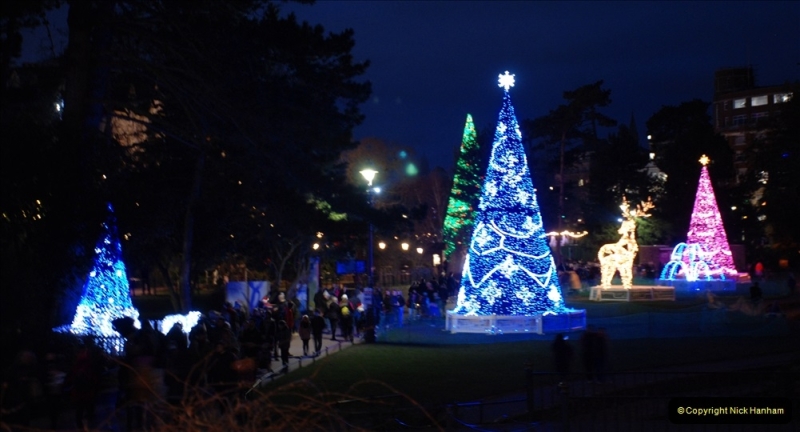 2021-12-20 Bournemouth Christmas Cracker and Lights. (107) 107