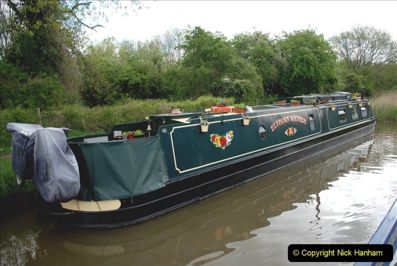 2021-05-19 Wiltshire Holiday Day 3. (20) Kennet & Avon Canal on a Sally Day Boat with friends. 020