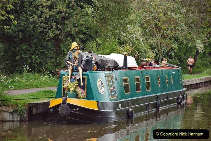 2021-05-19 Wiltshire Holiday Day 3. (22) Kennet & Avon Canal on a Sally Day Boat with friends. 022