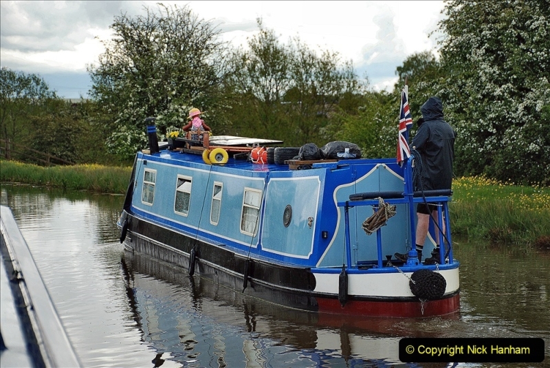 2021-05-19 Wiltshire Holiday Day 3. (83) Kennet & Avon Canal on a Sally Day Boat with friends. 083
