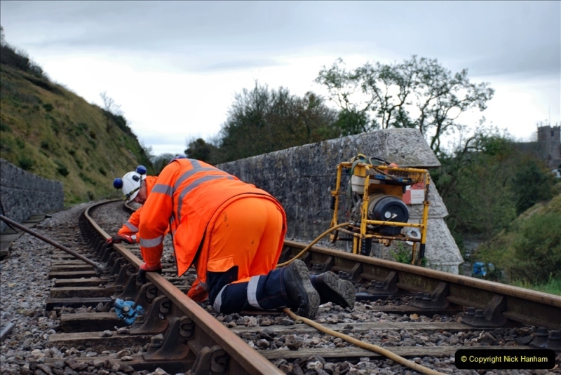 2021-11-10 Track Gang work at Corfe Castle (plus Swanage & Norden). (134) Stone blower for track alignment & height. 134