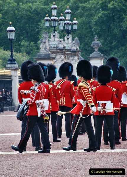 2021-09-20 Central London Break. (230) Changing the Guard at Buckingham Palace.  230