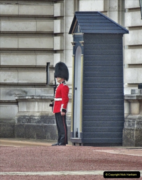 2021-09-20 Central London Break. (233) Changing the Guard at Buckingham Palace.  233