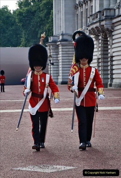 2021-09-20 Central London Break. (238) Changing the Guard at Buckingham Palace.  238