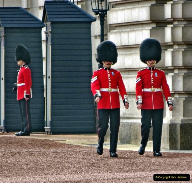 2021-09-20 Central London Break. (243) Changing the Guard at Buckingham Palace.  243