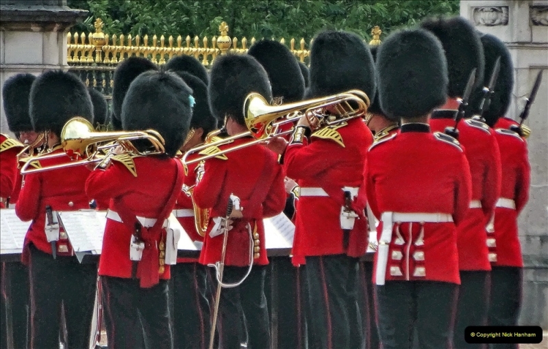 2021-09-20 Central London Break. (250) Changing the Guard at Buckingham Palace.  250