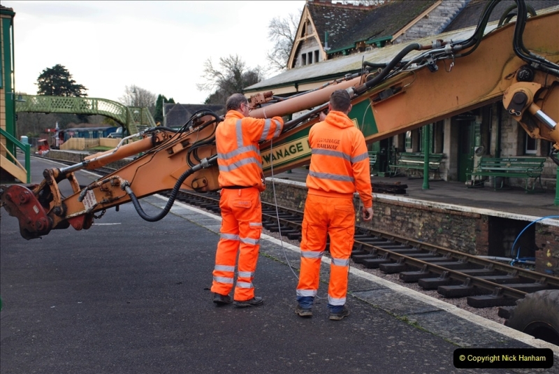 2022-01-19 Corfe Castle station track renewal DAY 8. (34) Second roadrailer repairs. 034
