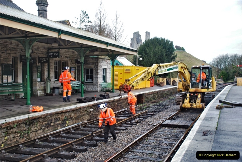 2022-01-10 Corfe Castle station track renewal. (72) 072