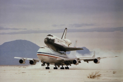OV-102 on 747 SCA #905 departs White Sands, NM after STS-3
April/82
NASA DFRC
EC82-22205 (copy neg)