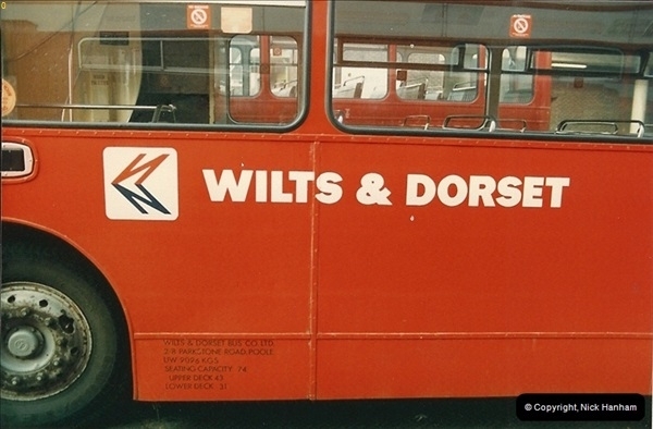 1986-11-22 Poole Depot, Poole, Dorset.  (2)099