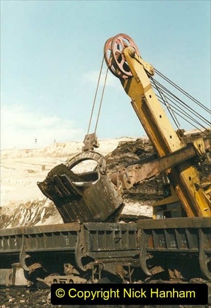 China 1999 October Number 1. (135) At Jalainur Opencast Coal Mine.