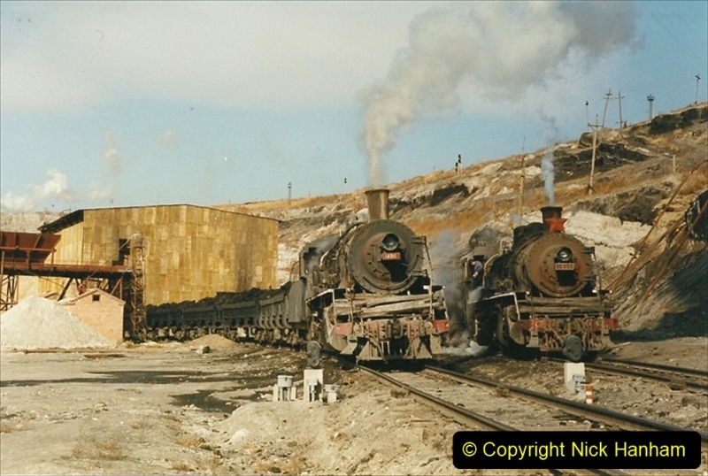 China 1999 October Number 1. (142) At Jalainur Opencast Coal Mine.