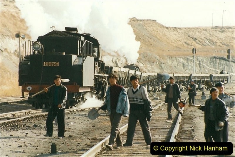 China 1999 October Number 1. (246) At Jalainur Opencast Coal Mine.