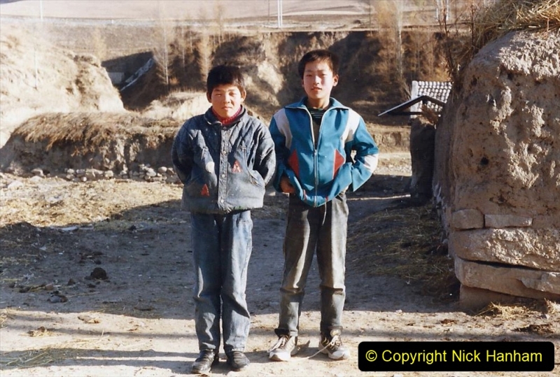 China 1999 October Number 2. (327) The Jingpeng Pass. Local lads.