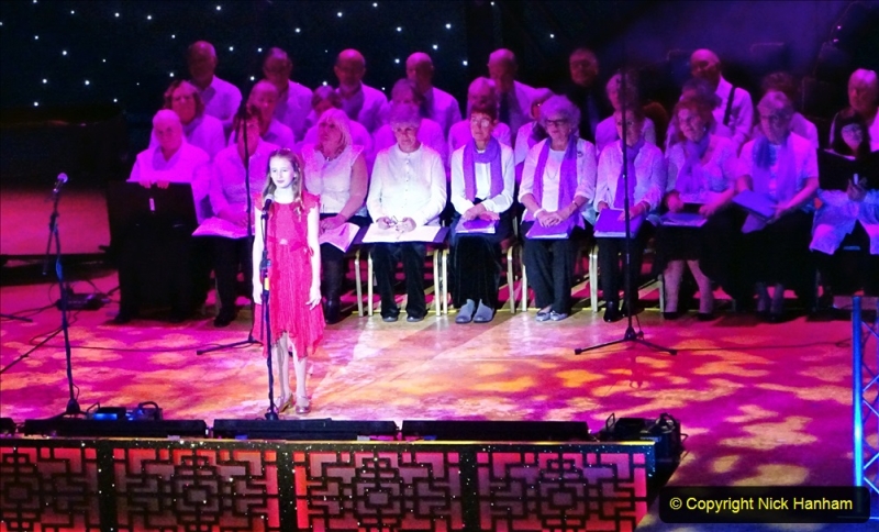2019-12-12 Christmas Cracker & Bournemouth (26)  The Christmas Cracker Show in aid of the Compton organ fund. 026