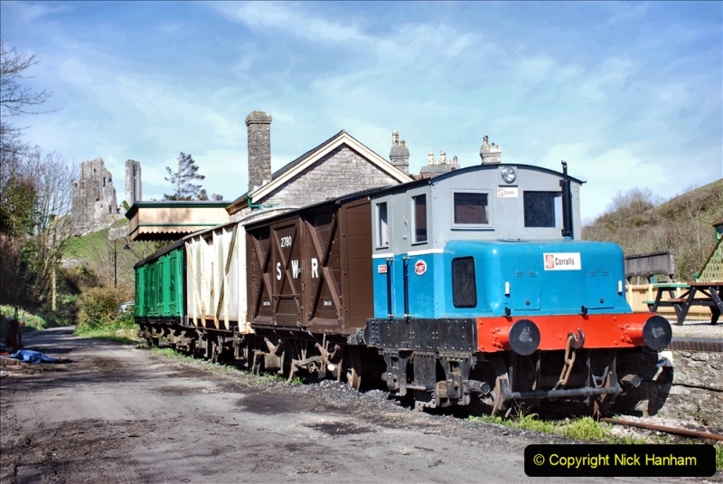 2020-03-23 Covid 19 shuts the Swanage Railway. (96) Corfe Castle. 096