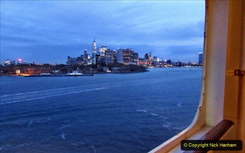 2019-11-10 New York. (31) New York arrival on Queen Mary. 031