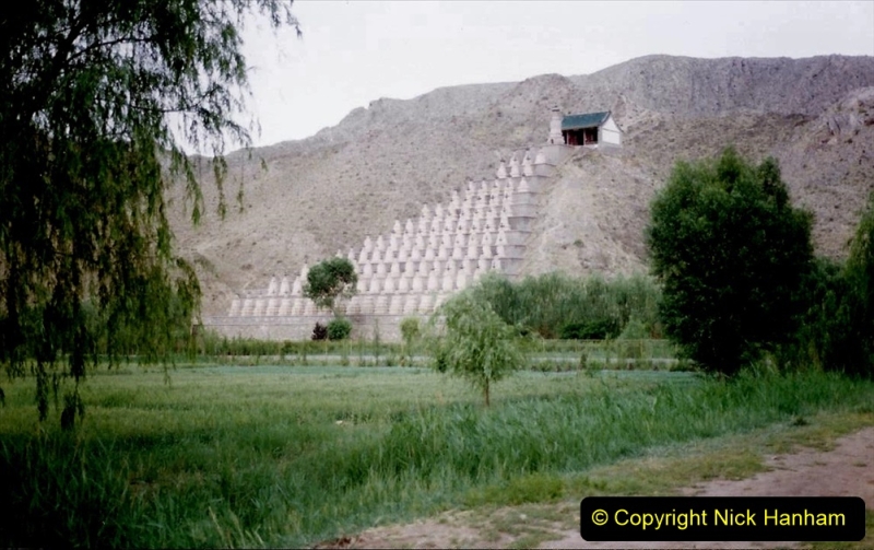 Pakistan and China 1996 June. (4) Visit to the 108 Pagodas at Quingtongxia.  004