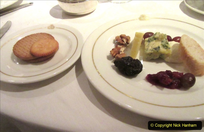 2019_11_03 to 17 Cunard's Queen Mary New York to Southampton @ first Literature Festival at Sea.  (125) Our last formal evening. 125