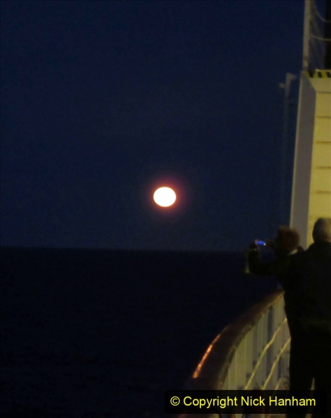 2019_11_03 to 17 Cunard's Queen Mary New York to Southampton @ first Literature Festival at Sea.  (29) Moon Rise. 029