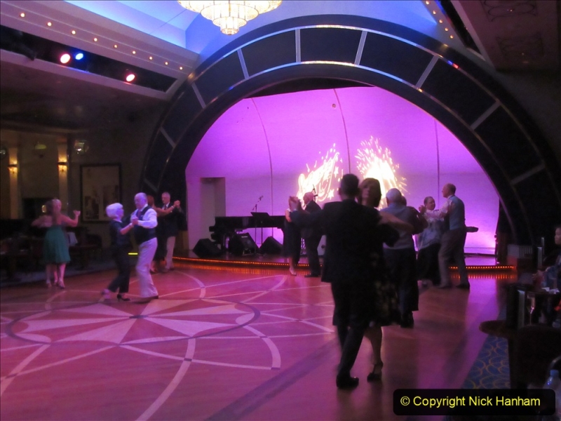 2019_11_03 to 17 Cunard's Queen Mary New York to Southampton @ first Literature Festival at Sea.  (36) An evening on QM2. 034