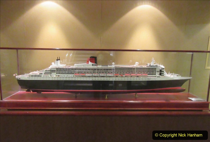 2019_11_03 to 17 Cunard's Queen Mary New York to Southampton @ first Literature Festival at Sea.  (40) An evening on QM2. 034