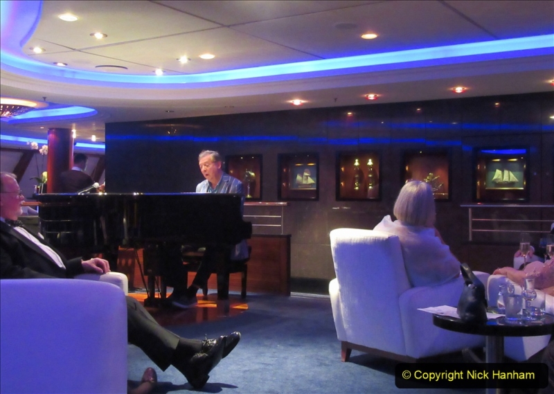 2019_11_03 to 17 Cunard's Queen Mary New York to Southampton @ first Literature Festival at Sea.  (60) Evening entertainment.060