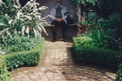 1999 June, Stamford - Burghley - Barnsdale. (106) Number 34 Gentleman's Cottage Garden. 106