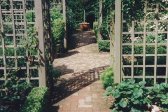 1999 June, Stamford - Burghley - Barnsdale. (107) Number 34 Gentleman's Cottage Garden. 107