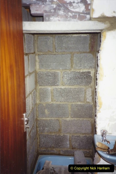 1989 April May June Your Host Building Cloakroom and shower room using alleyway between garage and house. (12)