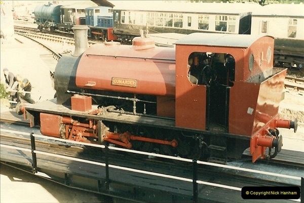 1985-05-06 Cunarder is the first locomotive to use the new turntable @ Swanage. Your Host firing.  (5)0284