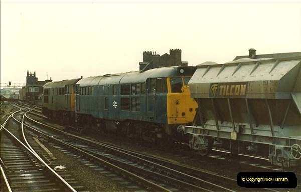 1983-03-26 Leeds, West Yorkshire.  (1)014