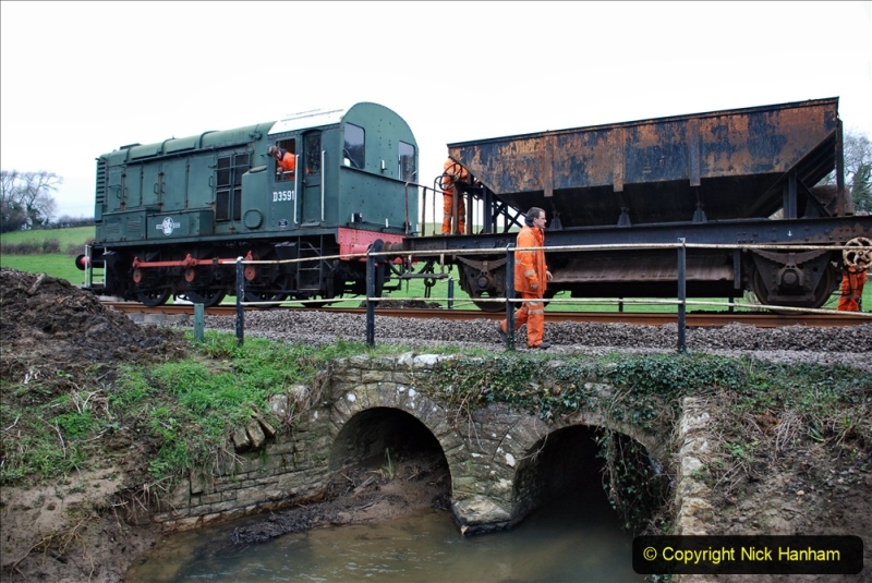 2020-01-24 Track renewall Cowpat Crossing to just past Dickers Crossing. (40) Ballast work. 040