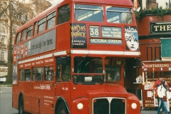 London Buses 1963 to 2007.  (352) 352