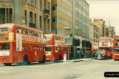 London Buses 1963 to 2007.  (64) 064