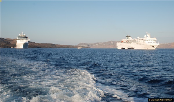 2010-10-06-Santorini-Greece.-18018
