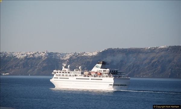 2010-10-06-Santorini-Greece.-280280