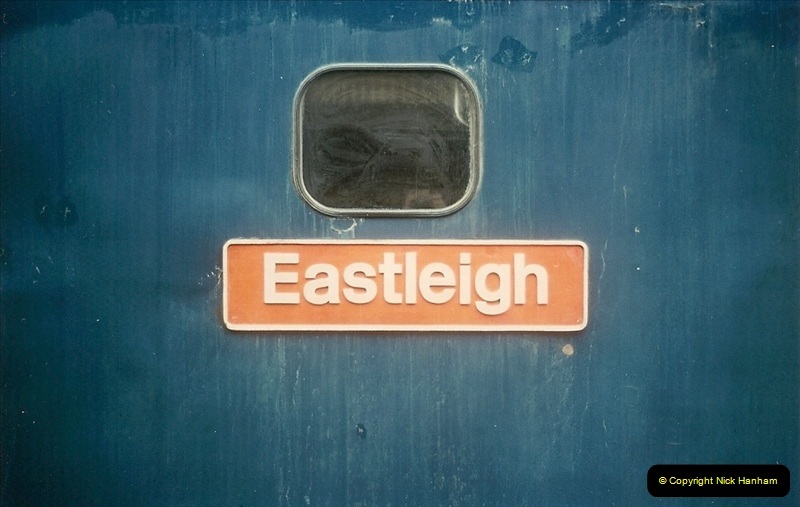 1981-04-04 Salisbury, Wiltshire.  (2)0268