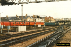 1990-11-02 Plymouth, Devon.  (4)1020