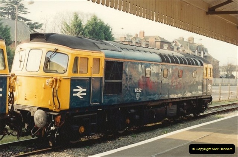 1992-01-06 Salisbury station, Salisbury, Wiltshire.  (27)246