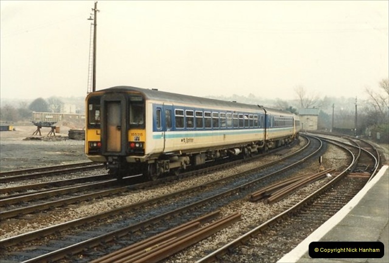 1992-02-29 Salisbury station, Salisbury, Wiltshire.  (10)307