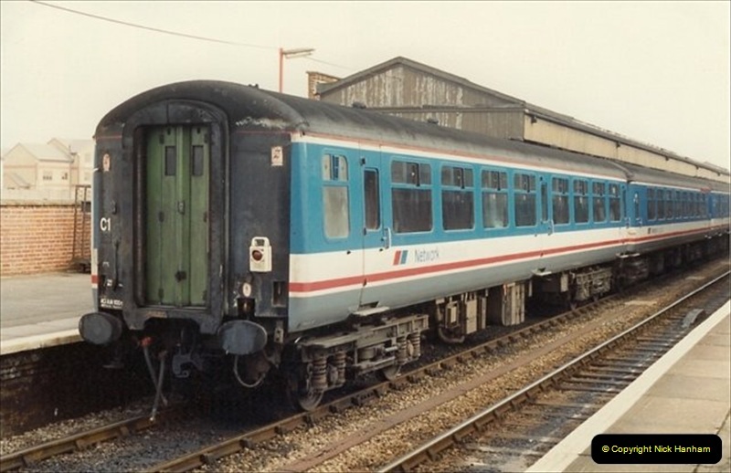 1992-02-29 Salisbury station, Salisbury, Wiltshire.  (18)315